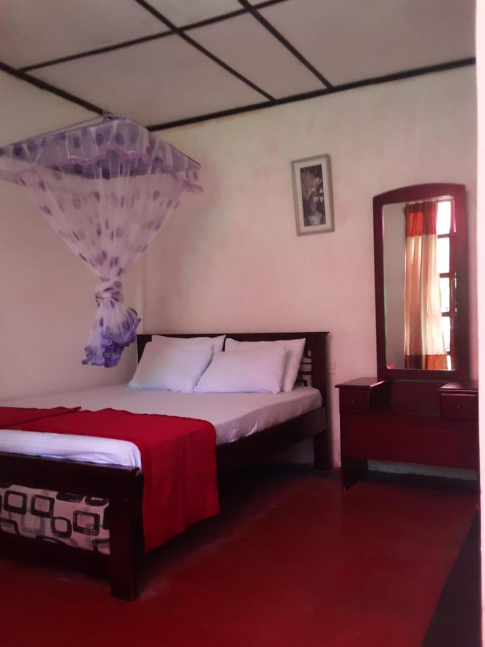 Lily Adam'S Peak Bed & Breakfast Nallathanniya Exterior photo
